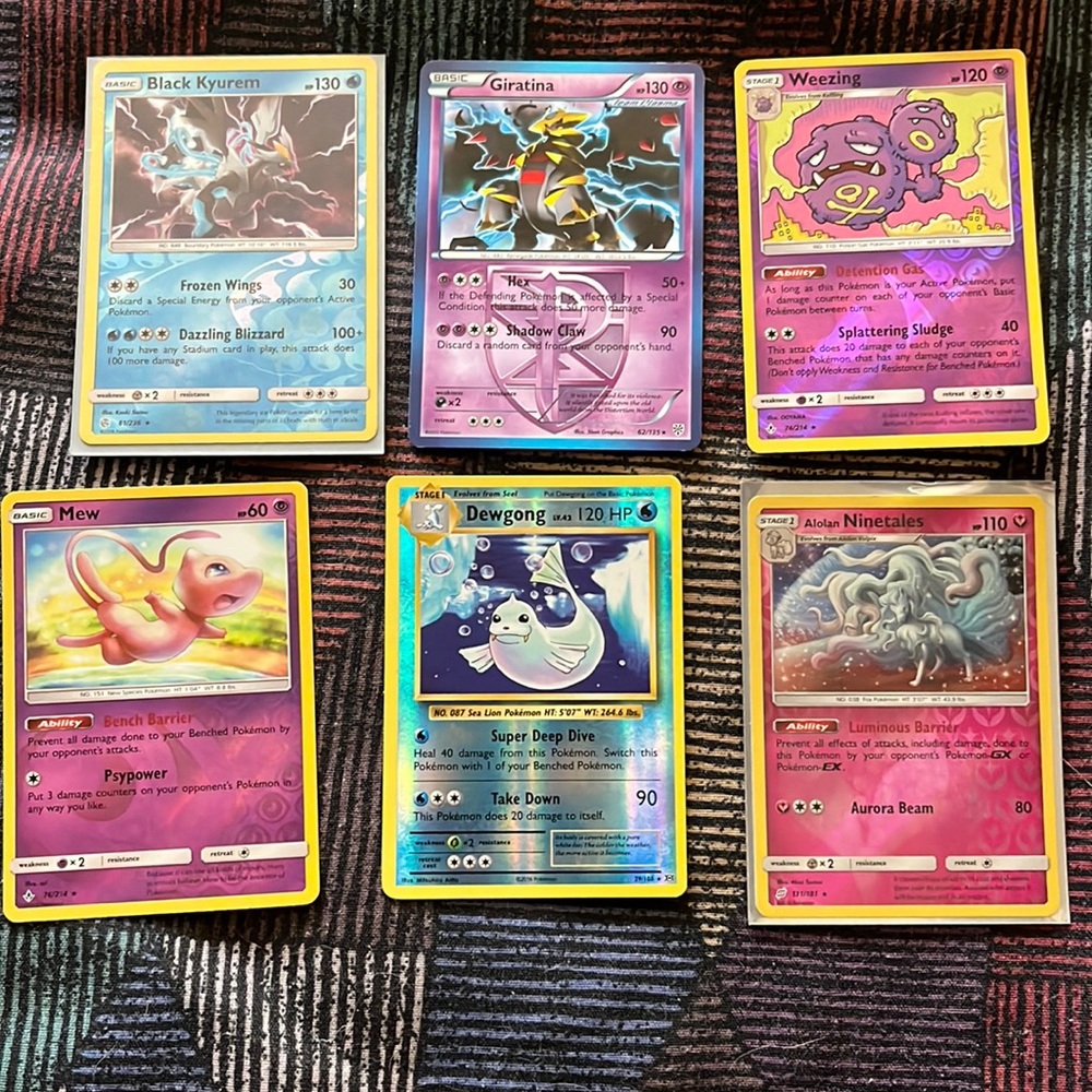 100+ rare Pokémon cards
